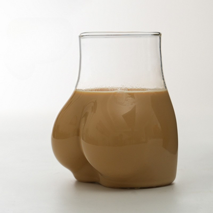 Elegenates Glas mit Weiblichen Rundungen