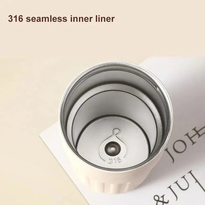Isolierter Reisebecher – WarmGenuss
