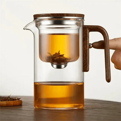 Elegante Glas-Teekanne mit Sieb