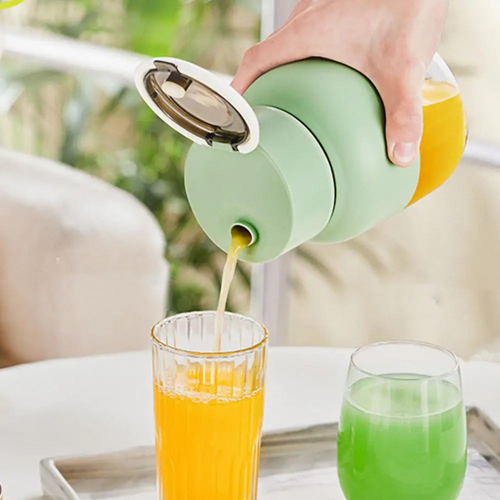 Kompakter Power-Mixer und Entsafter