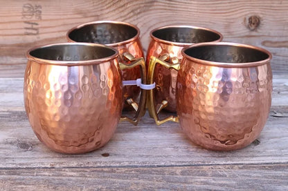 Elegante Kupferbecher im Hammerschlag-Design