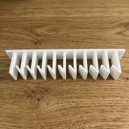 Platzsparender Organizer-Ständer für Tupperware-Deckel
